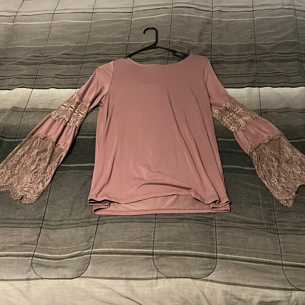 Women’s Coco + Jaimeson Medium Blouse